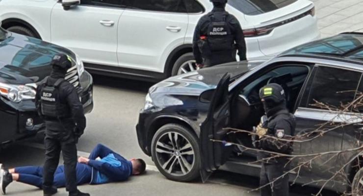 В Харькове полицейские задержали банду вымогателей