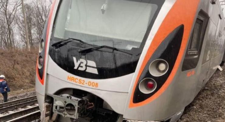 "УЗ" назвала официальную причину аварии поезда под Запорожьем