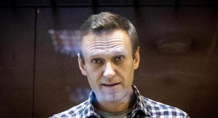 Врачи заявляют о критическом состоянии Навального