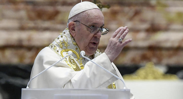Папа Римский призвал остановить рост напряженности на Донбассе