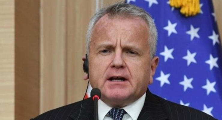 Посол США не собирается уезжать из Москвы, несмотря на советы Лаврова - СМИ
