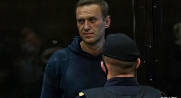 Навальный решил прекратить голодовку