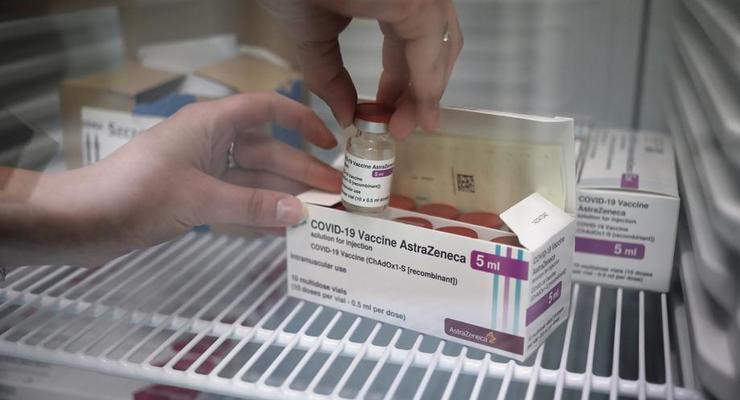 Риск тромбоза от вакцины AstraZeneca - один к 100 тысяч
