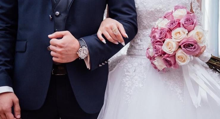 В Украине в 2021 году в пять раз чаще женились, чем разводились
