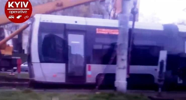 В Киеве сошел с рельсов новый скоростной трамвай