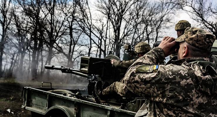 Ситуация в ООС: Боевики стреляли 9 раз и ранили одного военного