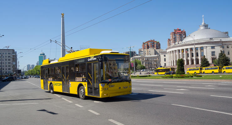 В Киеве отменяют спецпропуска на транспорт