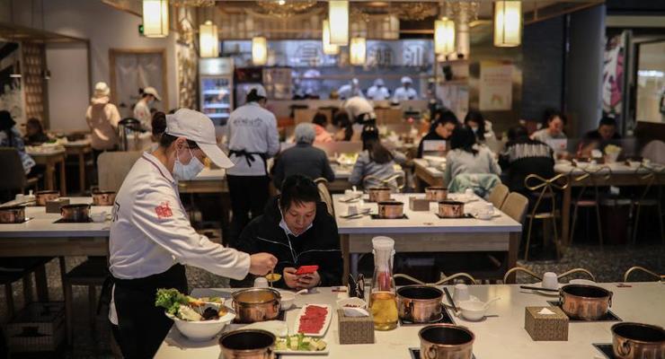 Парламент Китая принял закон об умеренности в еде