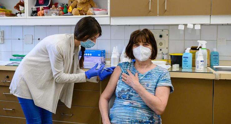 В Украину доставят полмиллиона доз вакцины Sinоvac