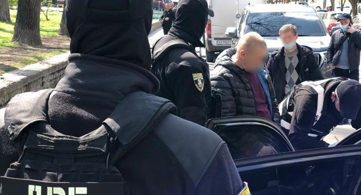 В Киеве мошенники "торговали" должностями полицейских