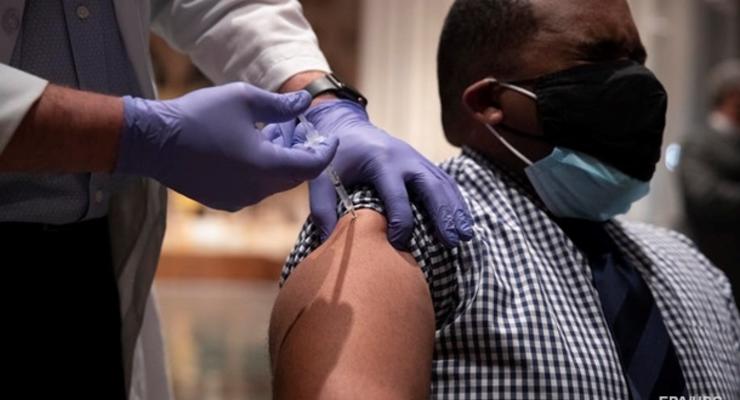 Обе дозы COVID-вакцины получили 100 миллионов американцев