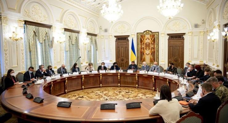 Ермак с послами G7 обсудил ситуацию на Донбассе