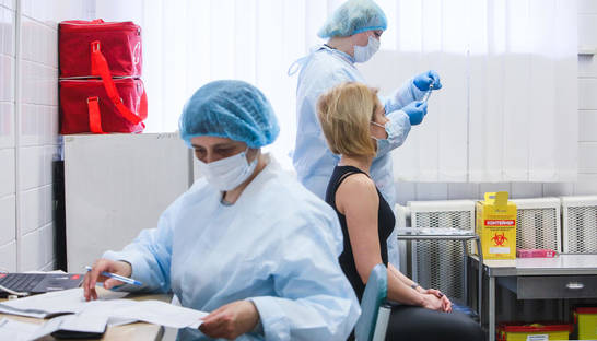 В Украине за сутки сделали более 19 тысяч прививок от COVID