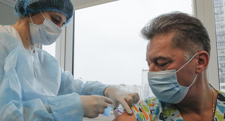 За день почти 19 тысяч украинцев сделали прививки от COVID