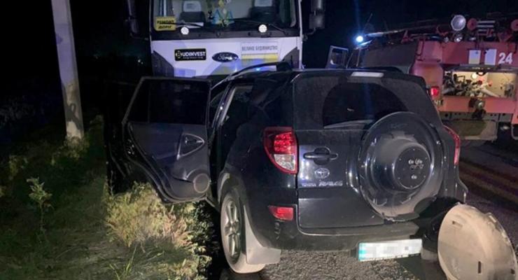 В Днепропетровской области четыре человека погибли в ДТП с самосвалом