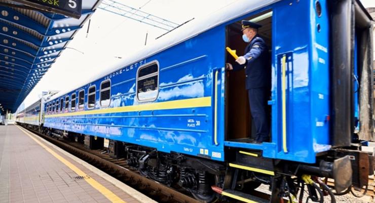 Укрзализныця показала поезд Киев-Вена изнутри