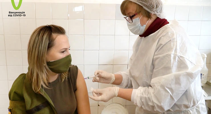 В Украину доставили 705 тысяч доз вакцины AstraZeneca