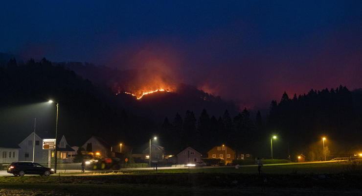 В Норвегии горят леса, пламя не могут потушить