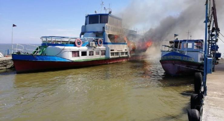 На Одесчине произошел пожар на прогулочном катере