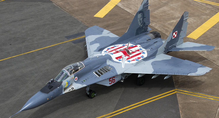 В Польше МиГ-29 по ошибке обстрелял самолет напарника