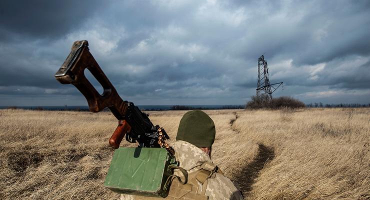Боевики 12 раз нарушили "тишину" на Донбассе: Один военный ранен