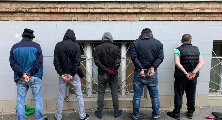 В Киеве задержали пятерых иностранцев за квартирную кражу