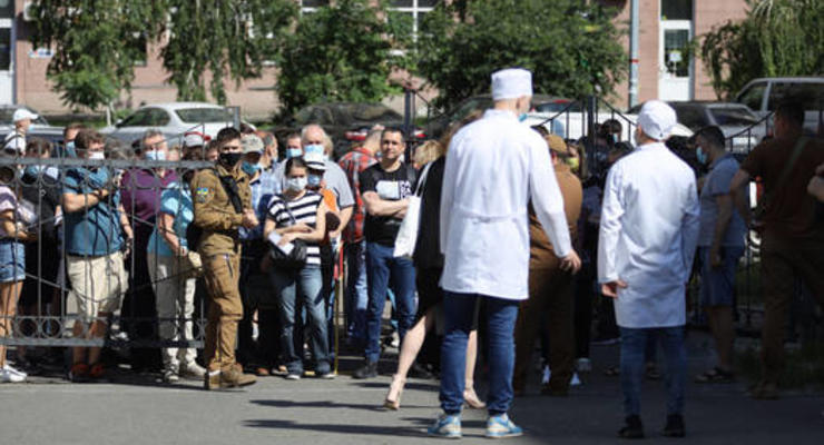 В Киеве отменили массовую вакцинацию на выходных: Опубликован график переноса