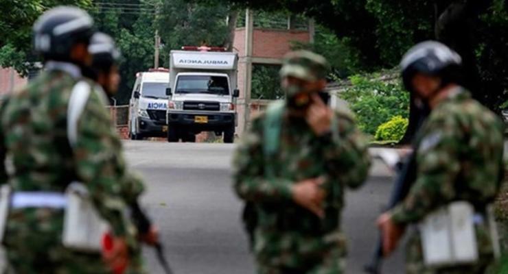 В Колумбии при взрывах на военной базе пострадали 36 человек