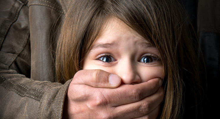 Под Житомиром рецидивист похитил и изнасиловал 5-летнюю девочку