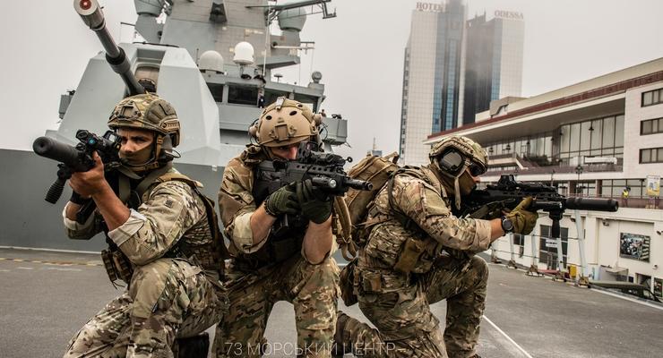 Спецназовцы Украины, США и Британии провели учения на эсминце