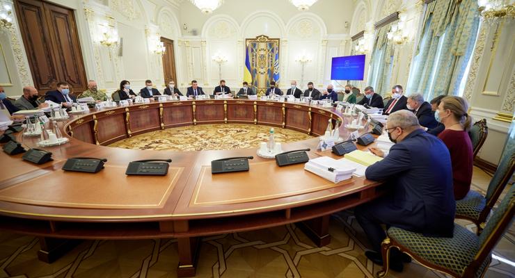 Депутаты решили запретить судам останавливать санкции СНБО