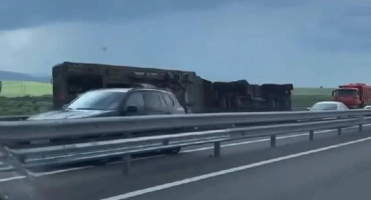 В Крыму военные автомобили попали в ДТП