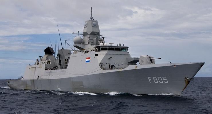 Истребители РФ сымитировали нападение на голландский фрегат