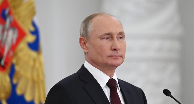 Путин признался, что вакцинировался "Спутником"