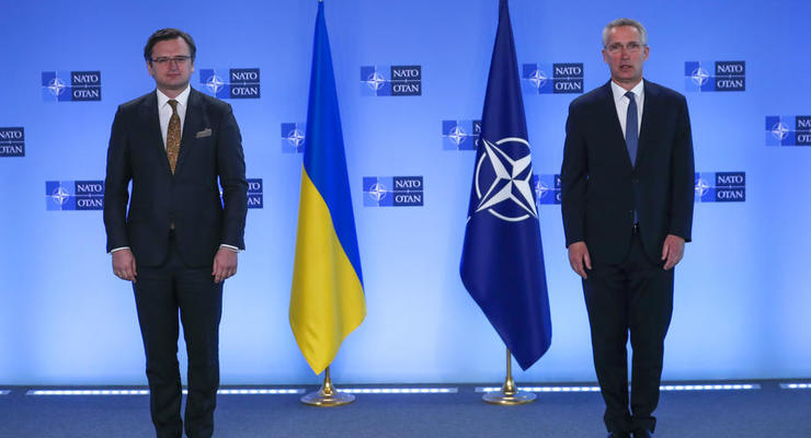Только половина украинцев считают НАТО союзником, - опрос