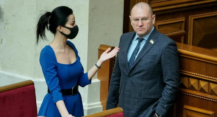 Нардеп Шевченко стал "героем" очередного скандала возле парламента