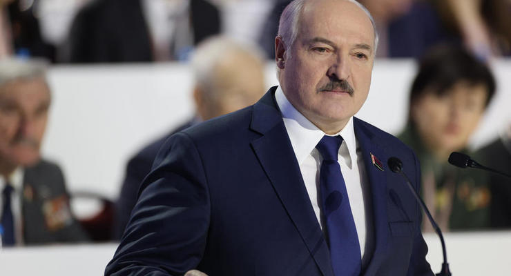 Лукашенко приказал перекрыть границу с Украиной