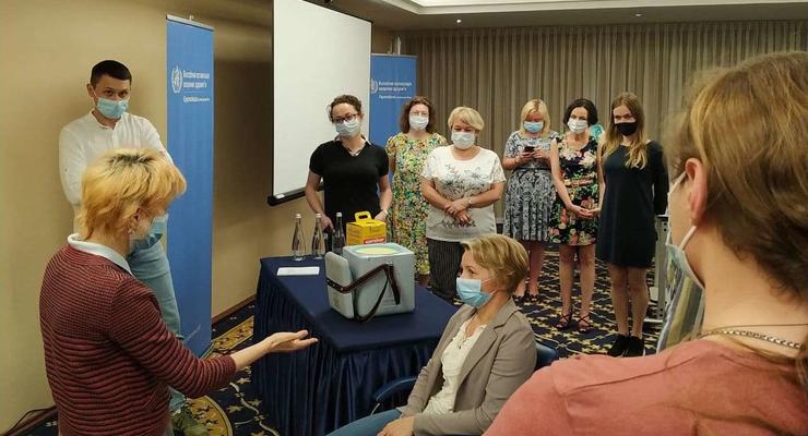 Украинских студентов привлекут к вакцинации от COVID