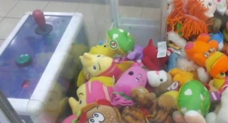 В Тернополе девочка попала в больницу из-за автомата с игрушками