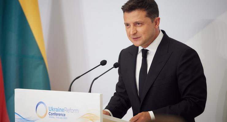Зеленский выступил за участие США в переговорах по Донбассу
