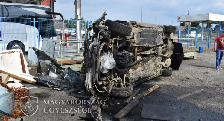Контрабандист из Украины чуть не сбил автомобилем венгерских таможенников