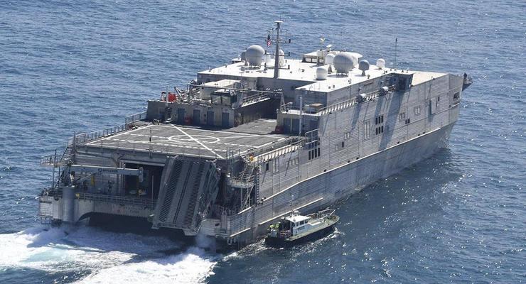 В Черное море направляется транспортно-десантный корабль ВМС США