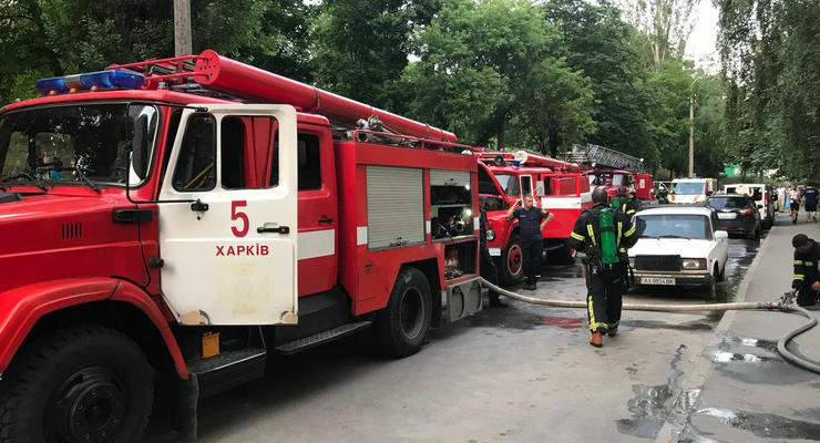 В Харькове произошел пожар в 9-этажке, эвакуировали 20 человек