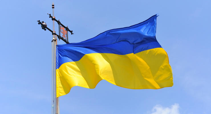 На Волыни пьяный 19-летний парень надругался над флагом Украины