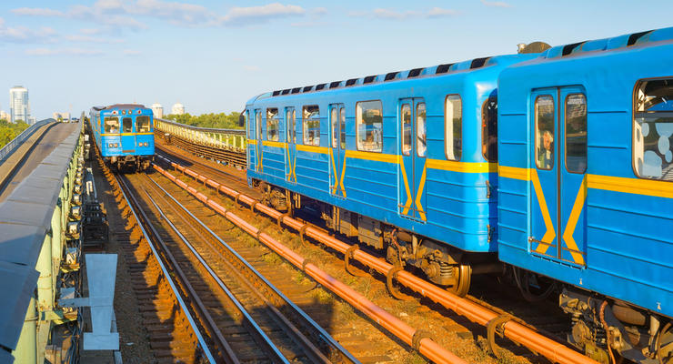 В Черниговской области мужчина бросился под поезд: Движение остановлено