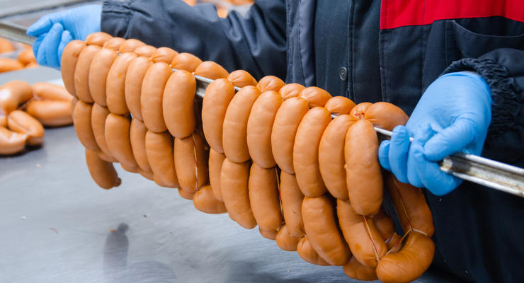 Изъяли 4 тонны колбас: На Полтавщине нашли нарушения в работе мясокомбината