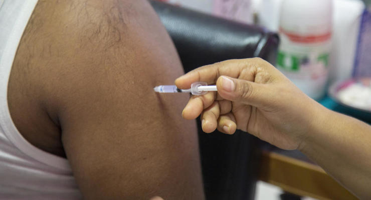В ТРЦ Запорожья открылся центр вакцинации, где прививают Pfizer
