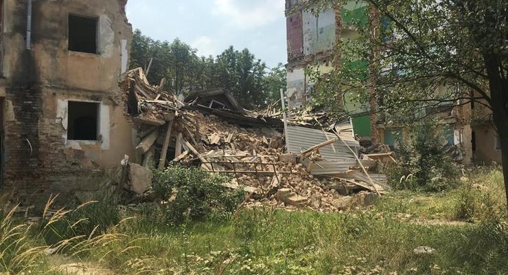 В Дрогобыче обрушился подъезд многоэтажки: Дом аварийный