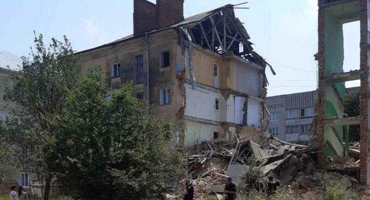В Дрогобыче обвалилась аварийная многоэтажка