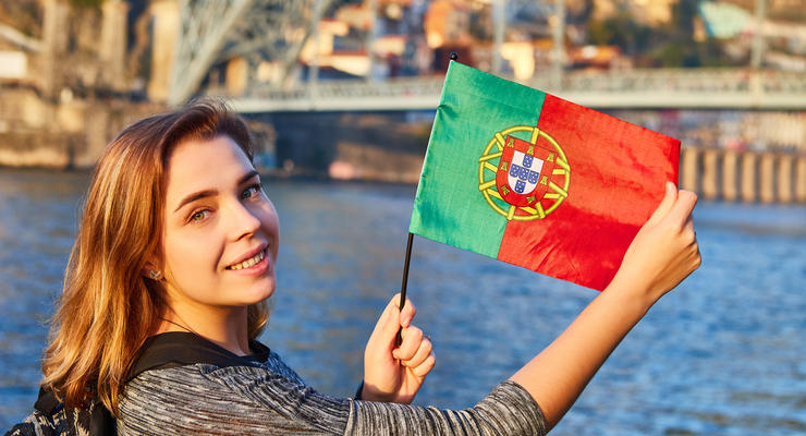 Украинцы массово получают гражданство Португалии, - посол